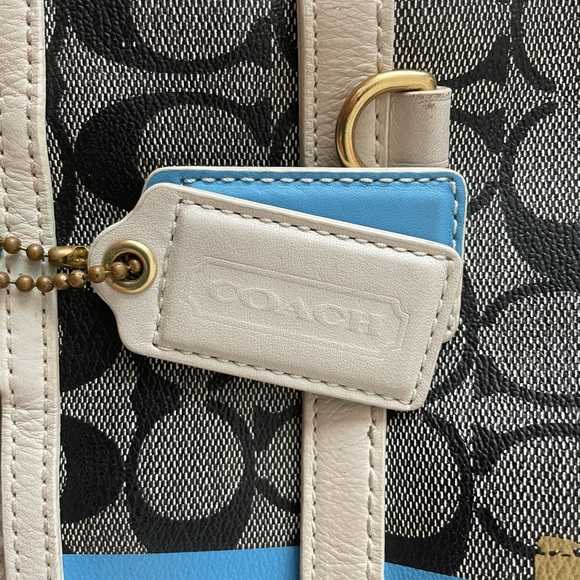 Coach purse - Picture 3 of 5